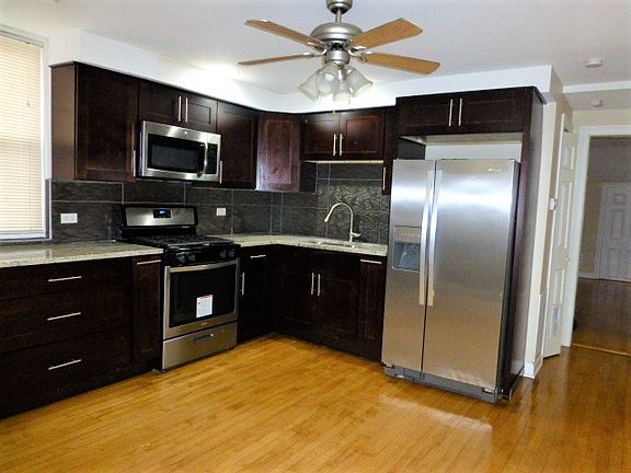 2nd image of 4860 W Cornelia Ave #2