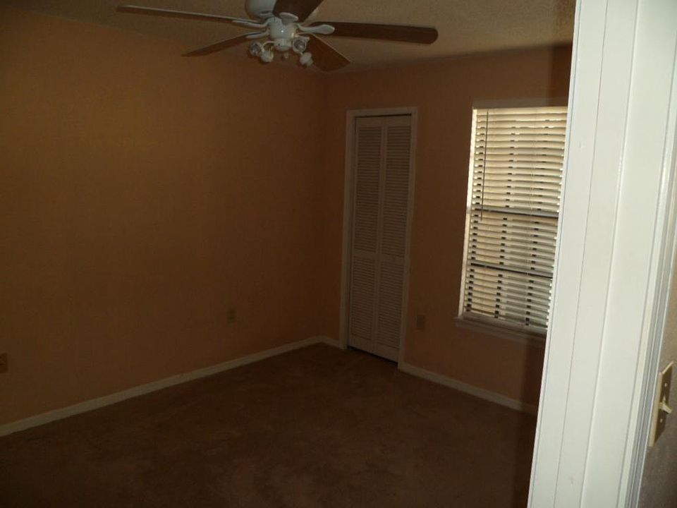 1st image of 1000 W Horatio St APT 214