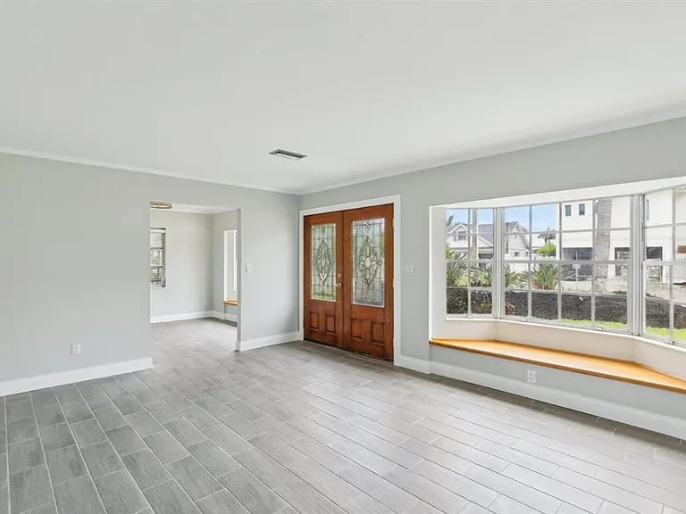 8706 Elmwood Ln — Photo 3