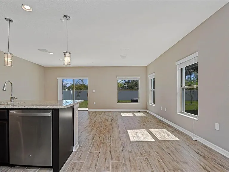 310 Cedar Bark Ln — Photo 12