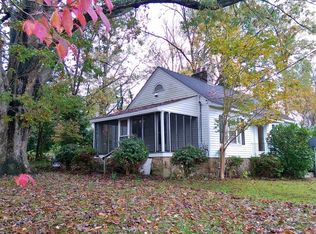 112 Maplebrook St, Laurens, SC 29360