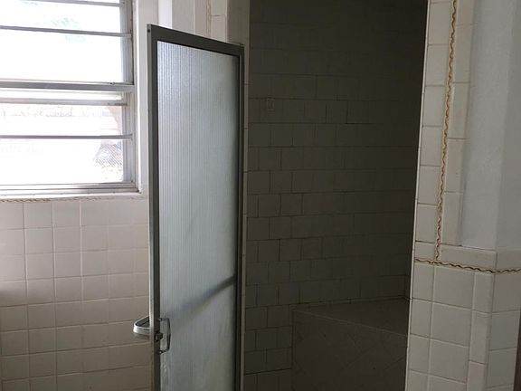 3rd image of 211 S Broadway St