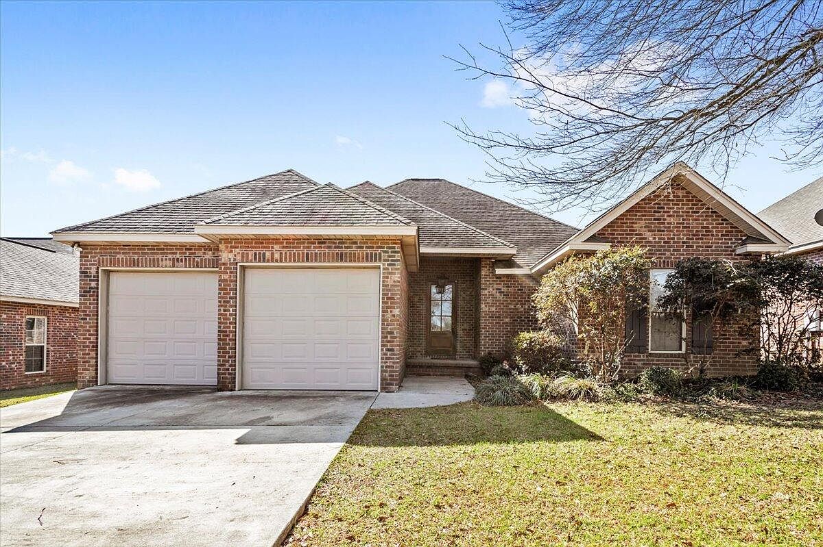 24 Chapel Hill Blvd W, Hattiesburg, MS 39402 Zillow