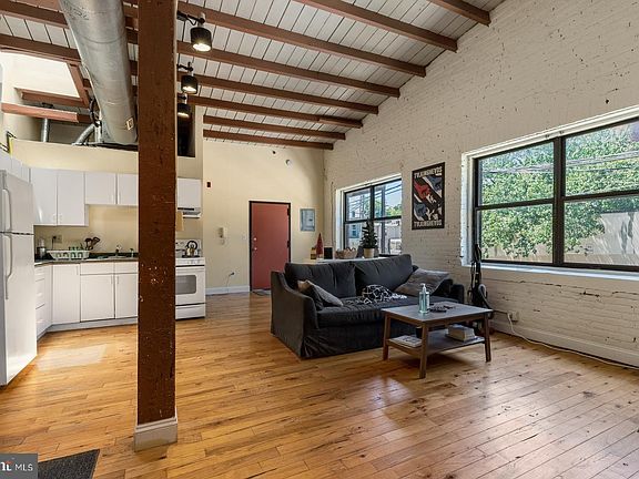 4th image of 200 Krams Ave APT 3-1