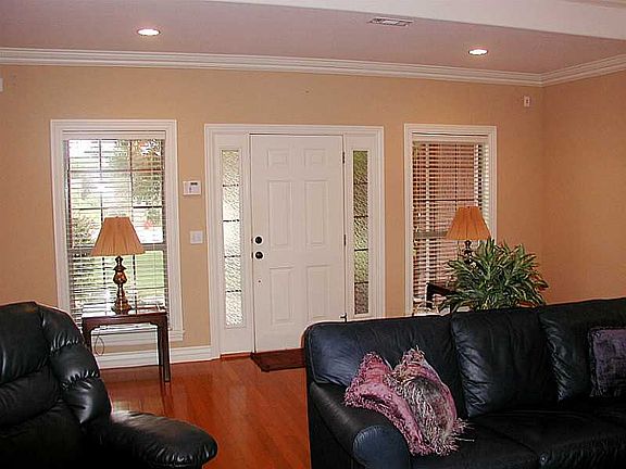 3rd image of 1611 S River Meadows Dr