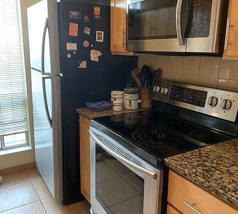 2nd image of 1601 Pennsylvania St NE Unit L5