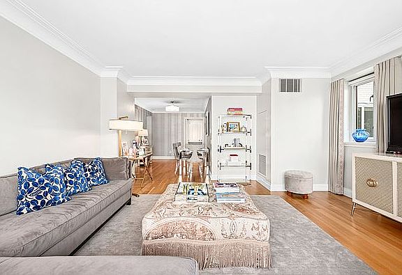 4th image of 200 E 66th St APT C0401