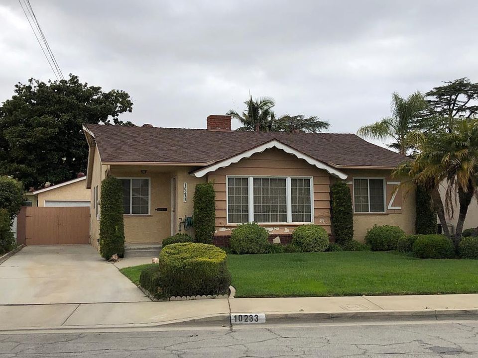 1st image of 10233 Randwick Dr