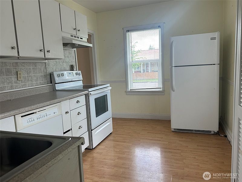 4th image of 3102 Garfield Street