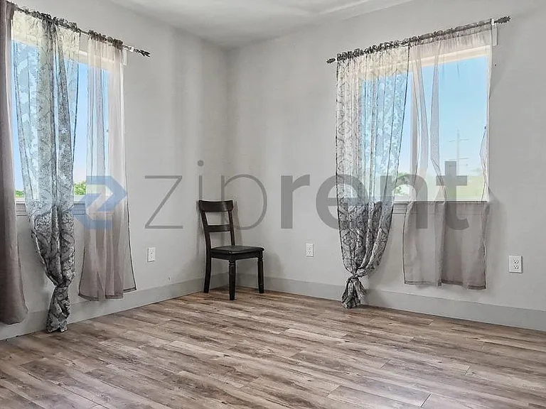 7604 28th St #MAIN HOUSE — Photo 60