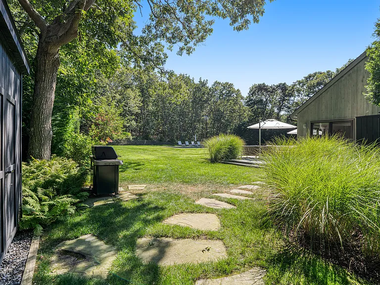 130 Three Mile Harbor Hc Rd — Photo 10