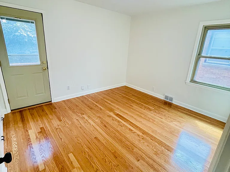 9323 W Wisconsin Ave — Photo 13