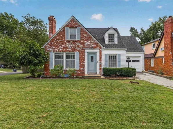 6641 Cherry St, Kansas City, MO 64131