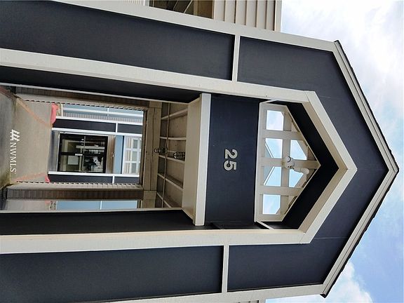 3rd image of 25 N Broadway #305
