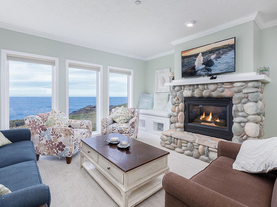 1st image of 1113 N Highway 101 Unit 2