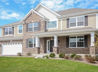 3270 Nottingham Dr, Algonquin, IL 60102
