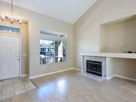 4th image of 2122 Crystal Hill Drive