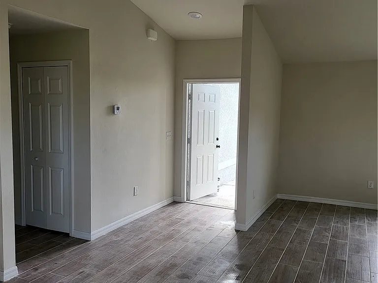 1001 NE 7th Ave — Photo 10