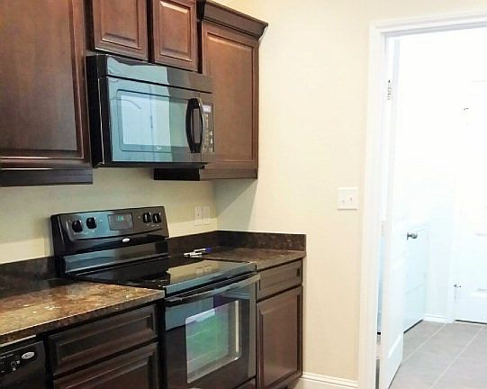 2nd image of 9406 94th Ct