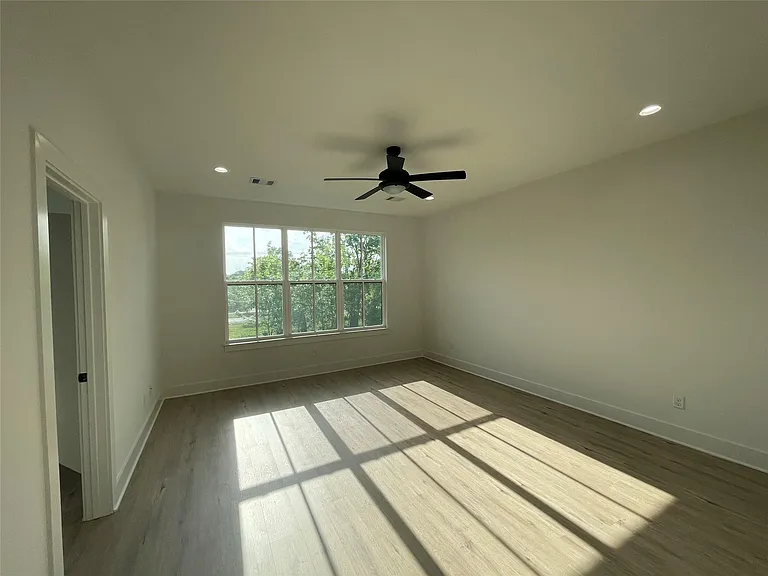 6412 Highland Pine Ln — Photo 10