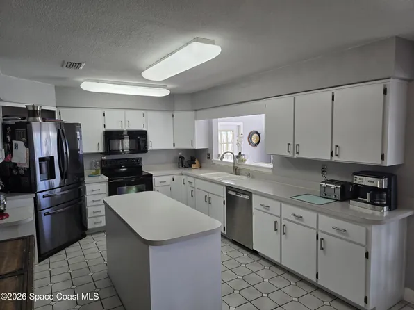 1660 N Banana River Dr, Merritt Island, FL 32952