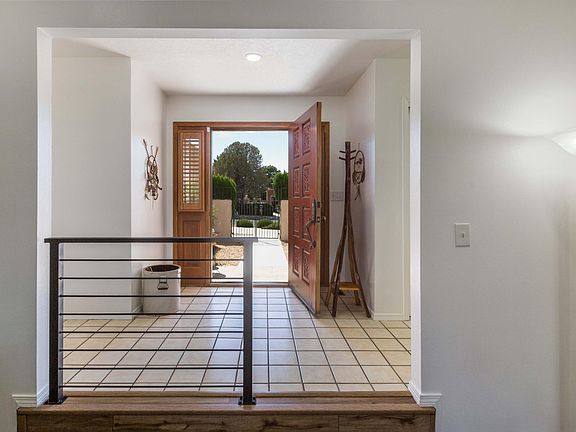4th image of 7405 Chaco Rd NE