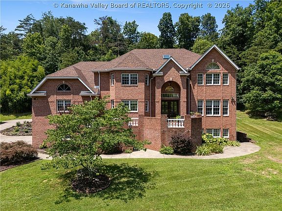 2nd image of 14 Stonegate Dr