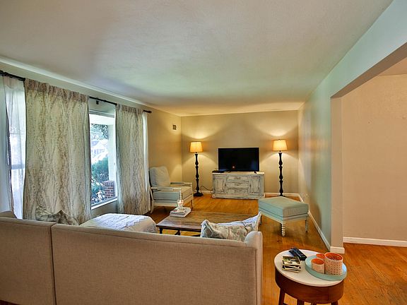 2nd image of 7533 Baltimore Ave #7533