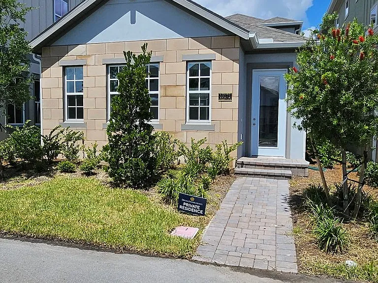 10172 Pearson Ave — Photo 1