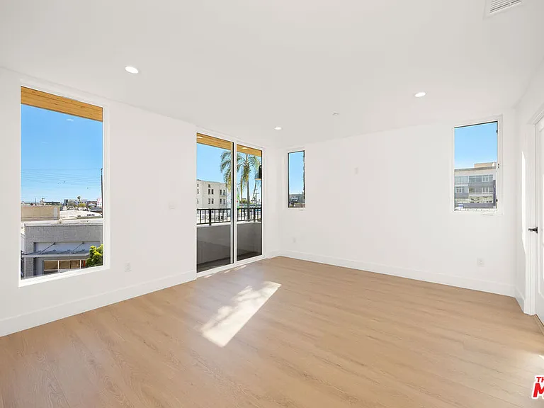6239 Banner Ave — Photo 8