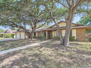 405 Fenwick Dr, Windcrest, TX 78239