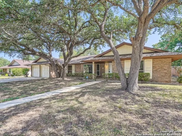 405 FENWICK DR, Windcrest, TX 78239
