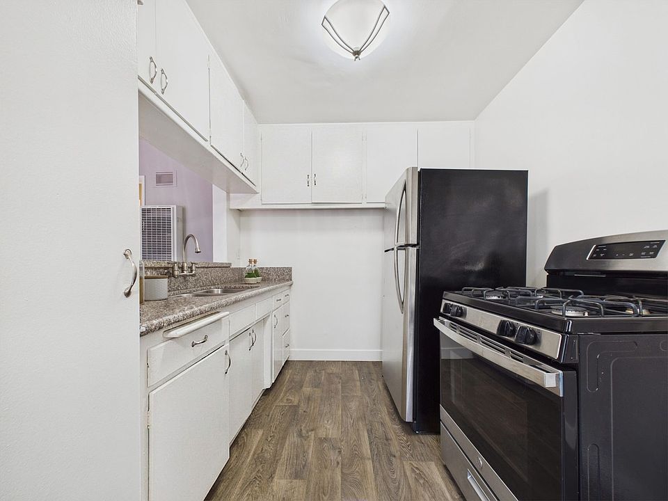1st image of 3244 Overland Ave #443