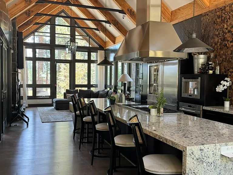 9269 Heartwood Dr — Photo 2