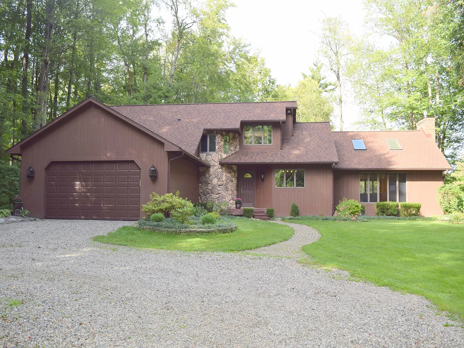 501 Cedarwood St photo 1