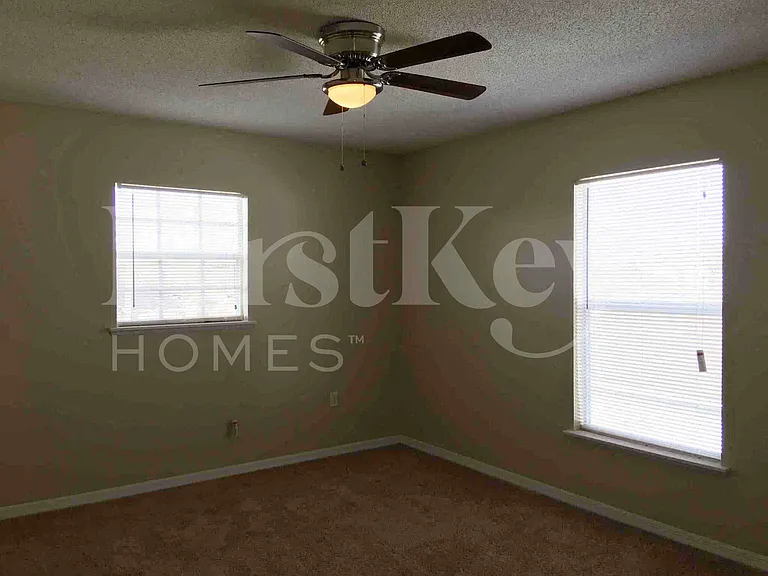 3638 Queens Cove Blvd — Photo 26