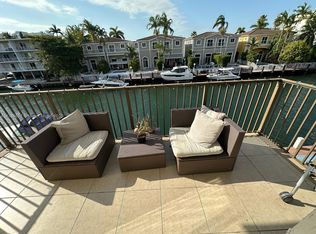 3948 NE 169th St APT 302, North Miami Beach, FL 33160