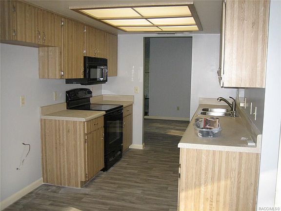 5th image of 1280 W Sorrento Dr