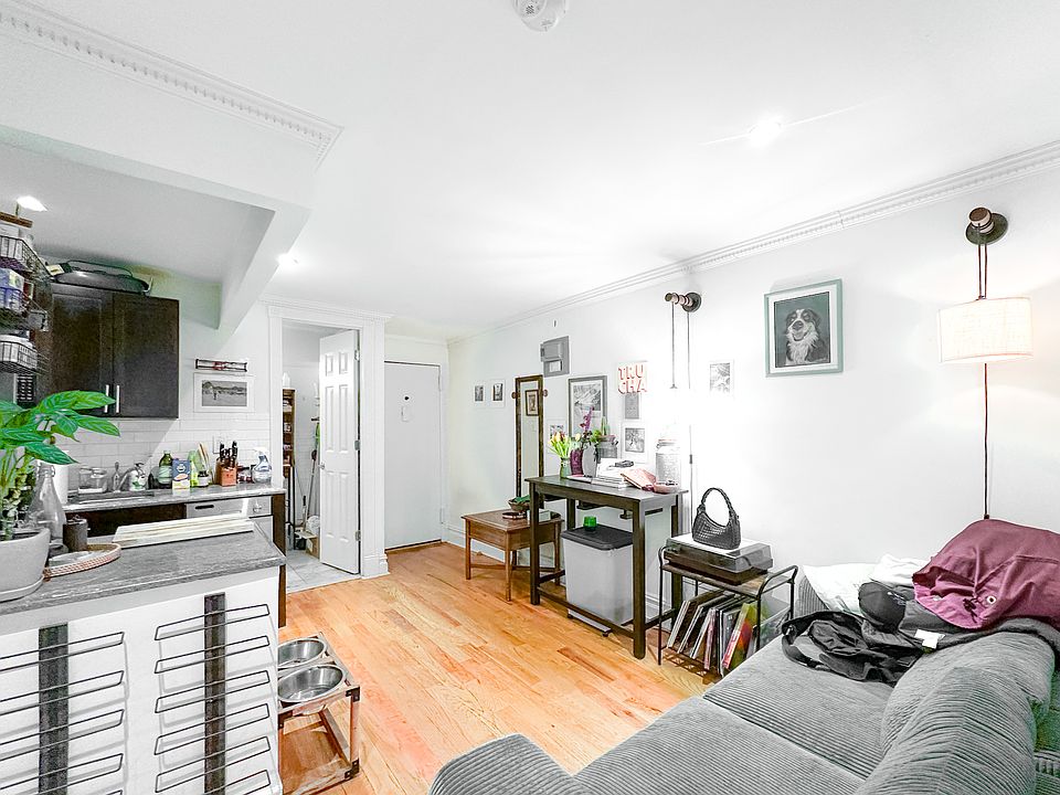 2nd image of 342 E 76th St APT 1A