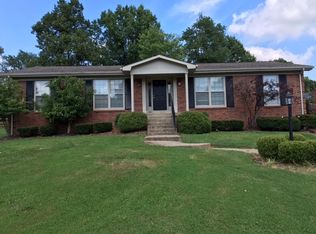 8907 Gonewind Ct, Louisville, KY 40299