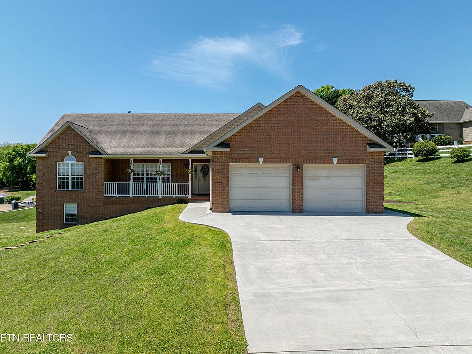 1st image of 121 Autumn View Dr