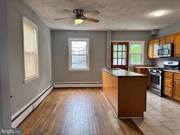 3rd image of 86 Berkshire Rd