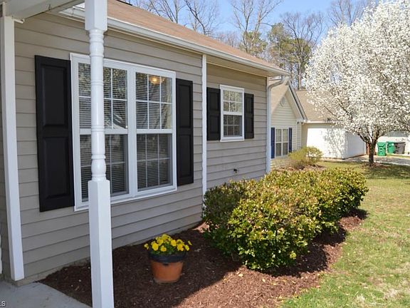 3rd image of 3813 Abbeywood Dr