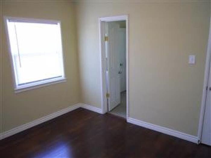 Bedroom Hardwood floor