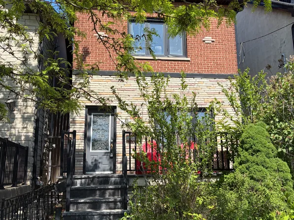 247 Lansdowne Ave #Basement, Toronto, ON M6K 2W2