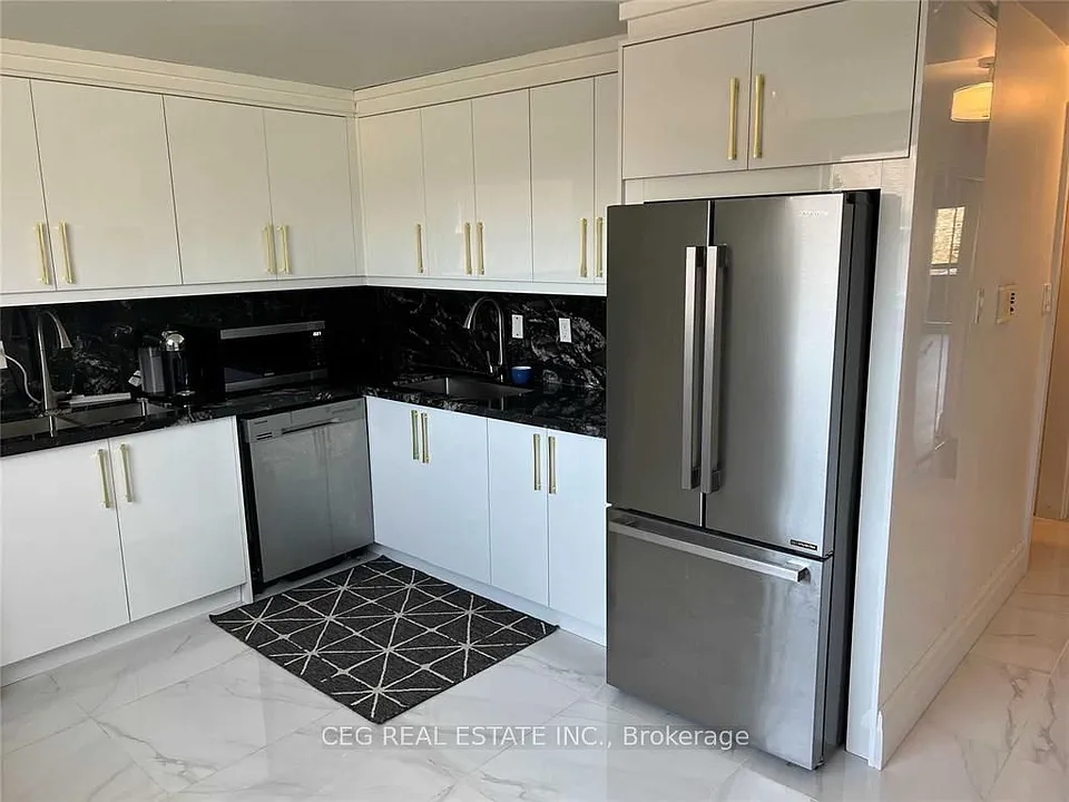 3901 Bathurst St