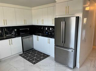 3901 Bathurst St, Toronto, ON M3H5V1