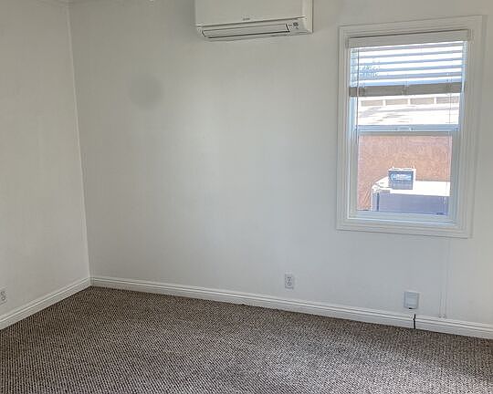 5th image of 2317 W 42nd St