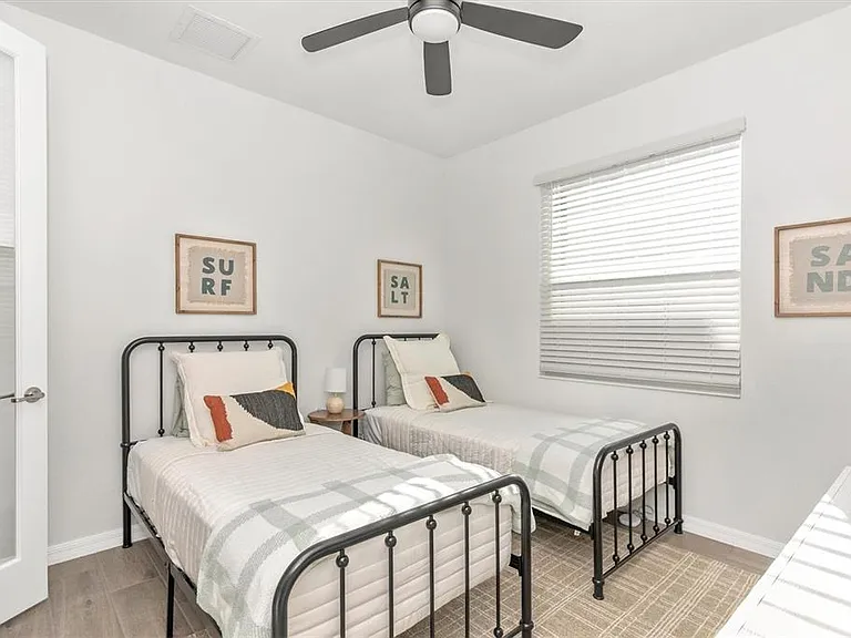 17672 Santorini Ct — Photo 38