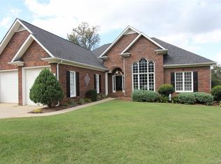 2116 Caernarfon Ln, Matthews, NC 28104